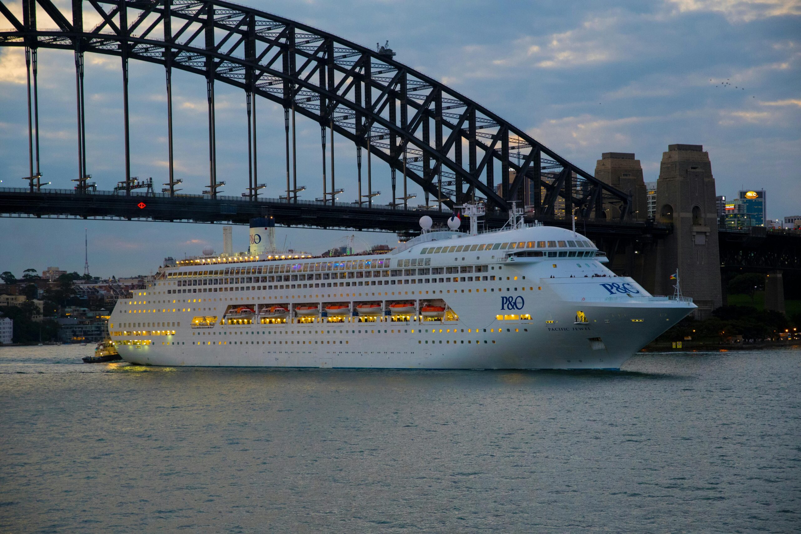 luxury cruise travel